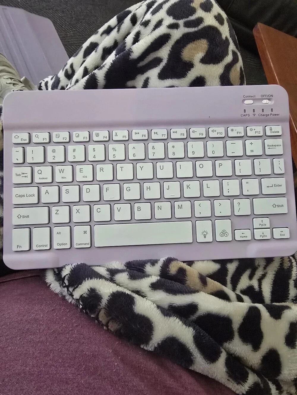 Slim Wireless Bluetooth Keyboard in Light Lavender For Ipad And Android